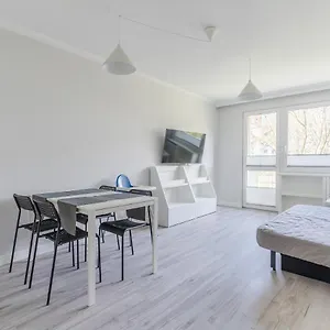 https://black-chairs-apartament-blisko-morza.sopothotels.com